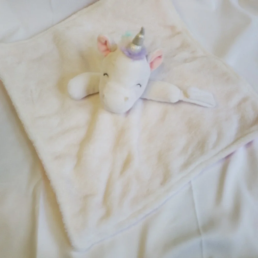 Carters Unicorn Lovey Pink and White with Silver Horn Soft‎ Security Blanket Toy